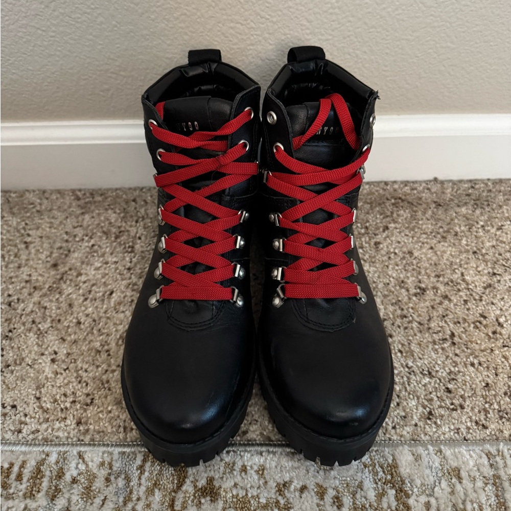 steve madden black boots with red laces